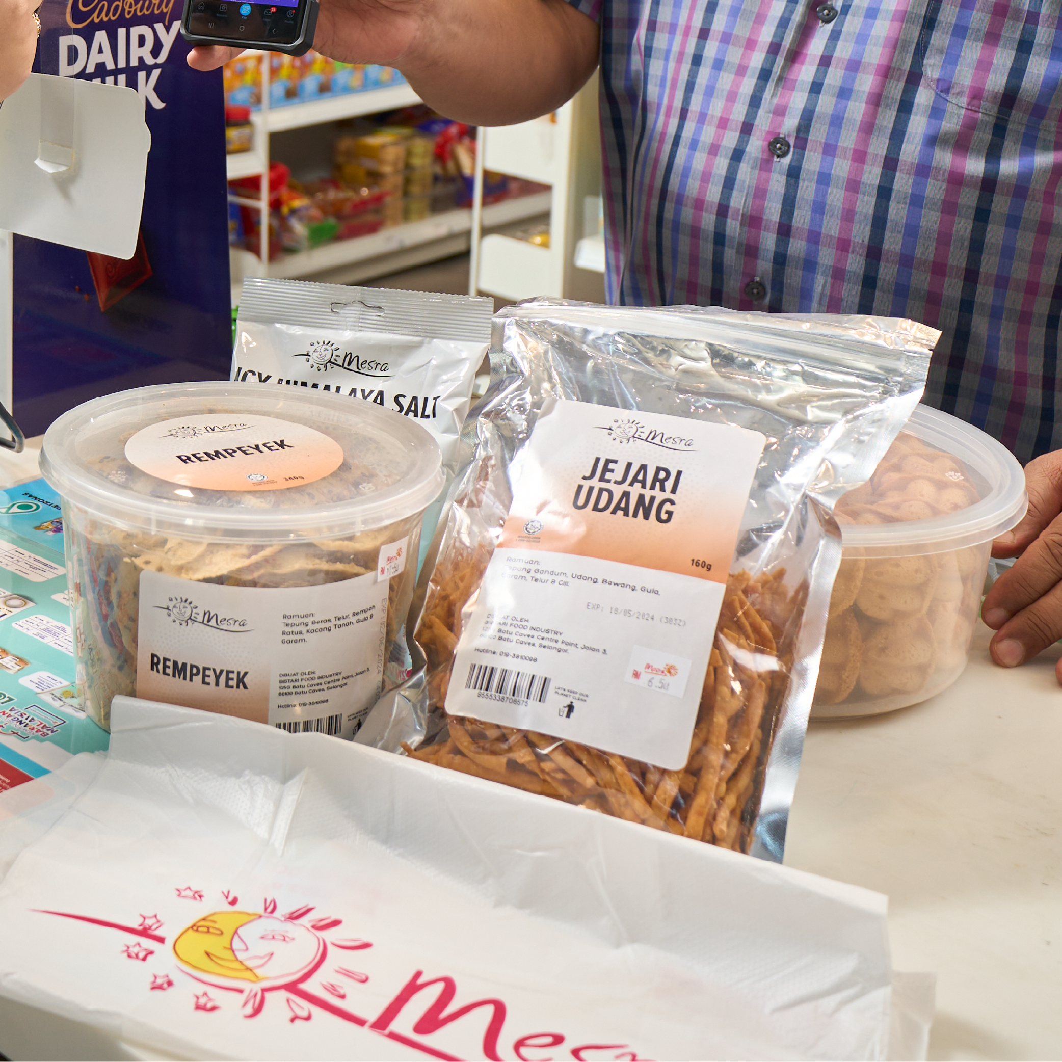Fresh packaged food at Kedai Mesra
