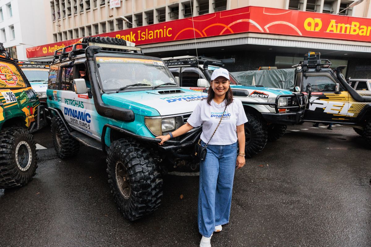 PETRONAS team member beside the Dynamic Diesel Euro 5 4x4